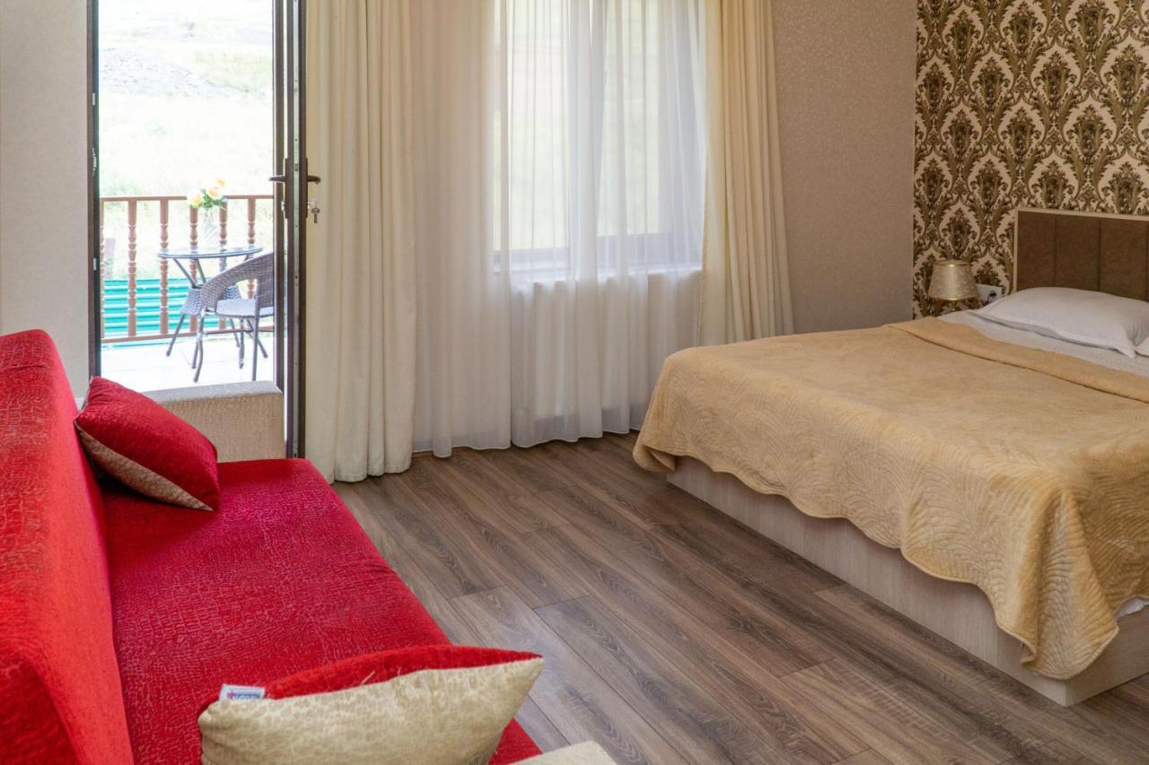 Hotel Diamond Kazbegi Exterior photo